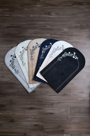 Floral Velvet Prayer Rug That Doesn't Hurt Your Knees - Veldena