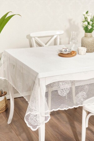 Gillian Tablecloth White - Sarah Anderson