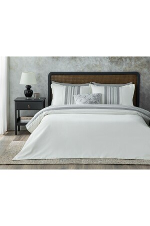 Grand Shiny Yarn Dyed Double Person Set Lenjeate De Pat 200x220 Cm Argint. TYC00680727174 - English Home