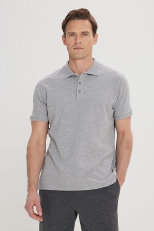 Grau meliertes Herren-T-Shirt aus 100 % Baumwolle mit Rollkragen, schmaler Passform, schmal geschnittenem Polo-Ausschnitt und kurzen Ärmeln - Altınyıldız Classics