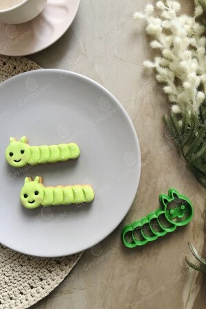 Green Caterpillar Cookie Mold - Cestopieno