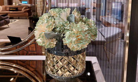 Green Glass Vase with Flowers - 20418 - Cadde Yıldız