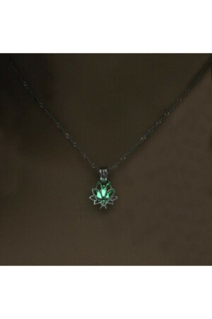 Green Lotus Flower Phosphorescent Necklace That Glows in the Dark at Night - Alpcollection