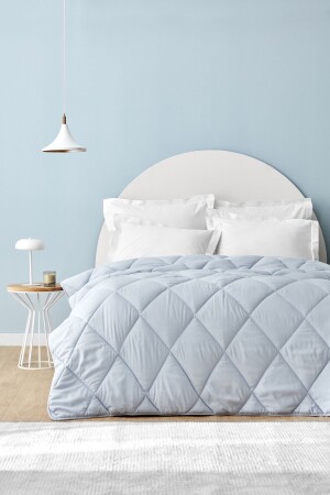 Grimes Microfiber Double Quilt Blue 160. 22. 08. 0004 - Sarah Anderson