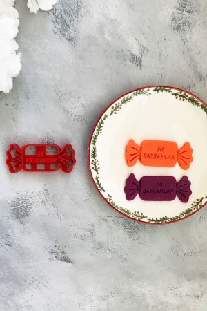 Happy Holidays Written Sugar Dough Shaper / Cookie Mold (Holiday Candy) - Cestopieno