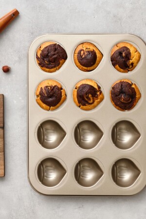 Hazelnut 12-Piece Muffin Cake Mold 153. 03. 06. 6647 - Karaca