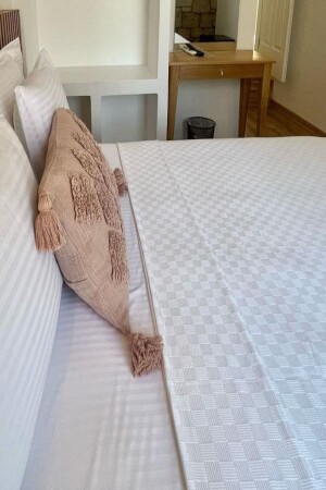Hotel Series Luxury Small Checker Pattern Pique Cotton Double Bedspread Multi-Purpose White Color lüxpk02 - Tekstil Home