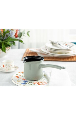 Isidora Enamel Coffee Pot 500 Ml Green - English Home