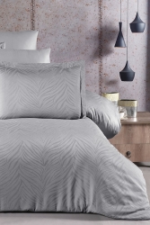 Jakarlı Saten Nevresim Takımı Çift Kişilik Zebra Gri NVR00221 - Pierre Cardin