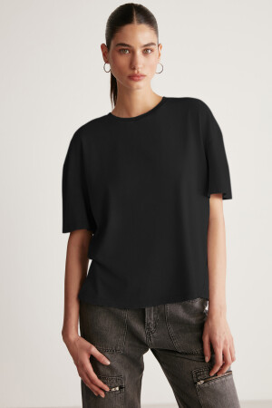 Jemmy Kadın Relaxed Kalıp Bisiklet Yaka %100 Pamuk Basic Siyah T-shirt - Grimelange