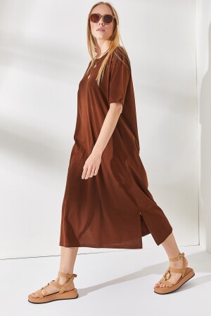 Kadın Acı Kahve Yanı Yırtmaçlı Oversize Elbise ELB-19001880 - Olalook