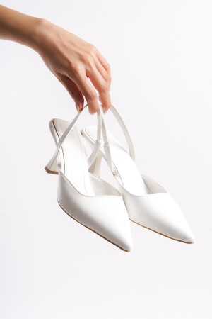 Kadın Beyaz Arkası Açık Köşeli Lastikli Rahat Taban Kadeh Topuk Ayakkabı Topuk 7cm - Sole 35 Women Shoes