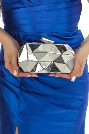 Kadın Gümüş Metal Renk Şık Tasarım Abiye Çanta Portfoy Clutch - Womenacs