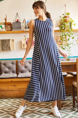 Kadın Lacivert Çizgili Uzun Salaş Elbise ELB-19001075 - Olalook