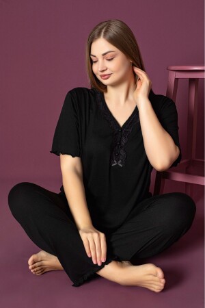 Kadın Siyah Büyük Beden Yakası Düğmeli Dantelli Kısa Kollu Bambu Pijama Takımı - Meba