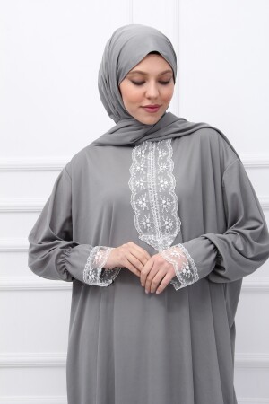 Kendinden Başörtülü Dantelli Kadın Namaz Elbisesi - Kutay Collection