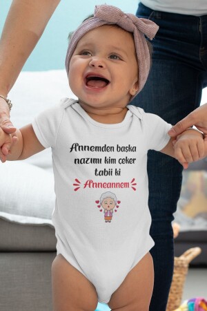 Kurzärmliger Oma-Baby-Body aus 100 % Bio-Baumwolle. Weißer Baby-Body mit Druckknöpfen 5416k - Overoz
