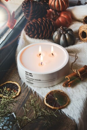 Large Size Cinnamon & Apple Scented Candle - Decorative Vegan Soy Candle with Concrete Pot - Ersustore