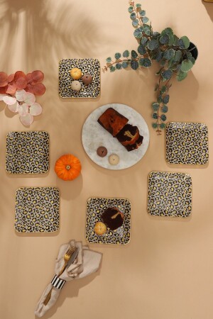 Leopard Pattern Square Cake Plate 18 Cm 6 Pieces. Leopard pattern square cake plate. - GÜRCÜGLASS