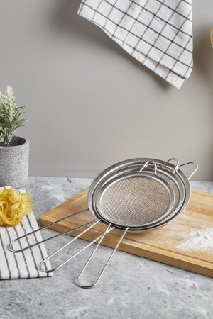 Liam 3-Piece Stainless Strainer 12-14-16 Cm - Perotti