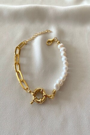 Lock Detailed Natural Pearl Design Bracelet GD000185 - gaila design