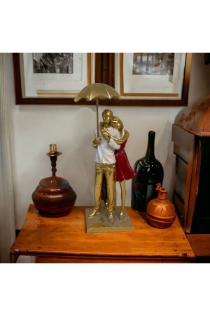 Lover Figurine with Decorative Umbrella - Doremcy