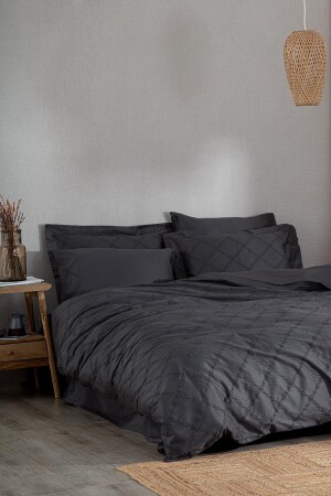 Mahfer Battal Boy Nevresim Takımı %100 Organik Pamuk Saten Brodeli Antrasit 240x220 Cm NVRMHF240x220 - Ecocotton