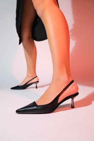MARTEN Siyah Cilt Kadın Sivri Burun Arkası Açık İnce Topuklu Ayakkabı - Luvishoes