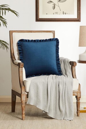 Mitternachtsblauer quadratischer Kissenbezug mit Rüschen im Landhausstil, weich strukturiert, Vintage-Skandinavisch-Bohemien-Weihnachten - Bc Home