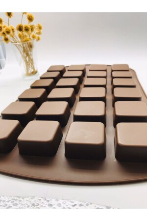مُصباح صابون من سليكون MNZ Muffin Chocolate Mold 24 Pieces Square - Siliko World