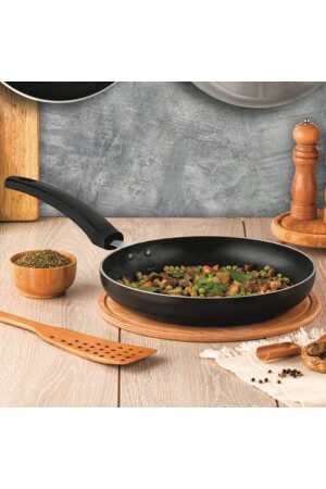 MNZ-24 Cm Maestro Maxi Pan - حبة هوريكا غير القصص 24 سم (مقبض الباكيليت) - Evren