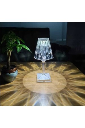 مصباح سطح مائدة قابل للشحن من الـ MNZ-Acrylic Crystal LED - Kandela Aydınlatma