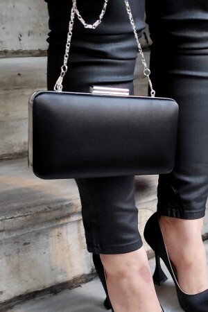 ملابس مساء من الـ MNZ-Black Satin Portfolio Box Bag La-stnclaris - LA CALZATURE