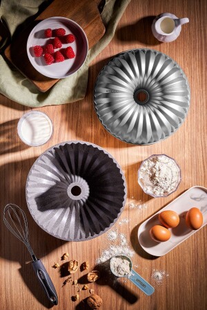 MNZ-Griss Hardstone Gray Cast Cake Mold 24 سم - Emsan