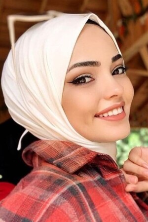 MNZ-Hijab Combed Cotton Shawl Hijab نموذج الـECru - Organic