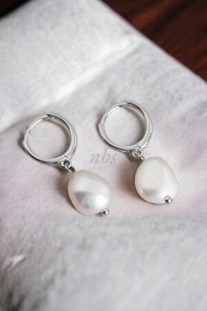 أرنب أذن من الـ MNZ-Real Pearl AA - Nbs Beautiful Naturel Stones