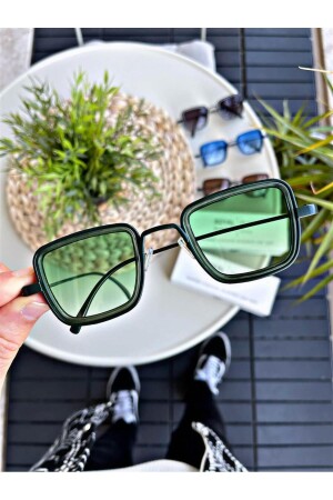 MNZ-Royal Eyewear Yw657-أخضر نظارات شمسية يونيسكس REYW657GREEN - WATCHOFROYAL