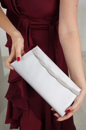 ثوب مساء خياط فضي من الـ MNZ-Silver Satin ثوب مساء من الـ MNZ - Lule Bags