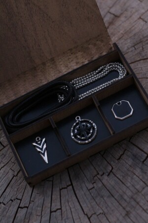 Necklace Set Wooden Special Gift Boxed Pole Compass, Triagle Arrow And Octagon Imprint Imprint Rope And Chain DP-06 - Dukkanka