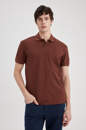 Neues Polo-T-Shirt mit normaler Passform und Polokragen C1293ax24sp - Defacto