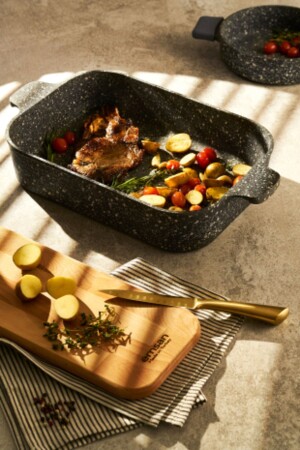 Perge Oven Tray 37x26 Cm 600. 15. 01. 2112 - Emsan
