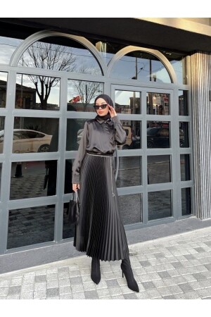 Pleated Skirt - Henza