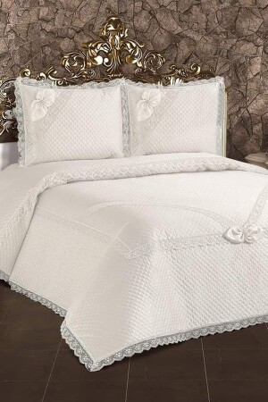 Poppy Quilted French Laced Bedspread Cream - Çeyiz Diyarı