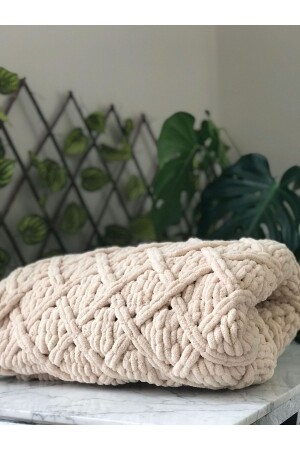 Puffy Hand Knitted Fireplace and TV Blanket Diamond Patterned Cream 90 X 165 Cm - Missworble