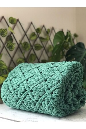 Puffy Hand Knitted Fireplace and TV Blanket Green with Diamond Pattern 90 X 165 Cm BAKLAVA - Missworble