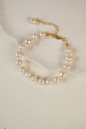 Real Freshwater Pearl Bracelet Designed with Gold Plated Material on Silver - Ladies&Gentlemen