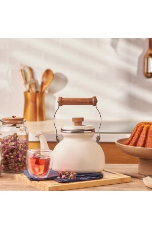 Royal Enamel Teapot - Cream - 2400 ml - Emsan