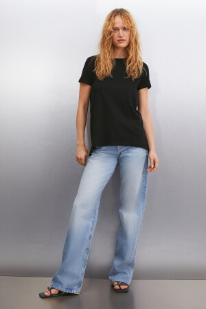 Samantha Damen-T-Shirt mit Rundhalsausschnitt aus 100 % Baumwolle in Schwarz - Grimelange