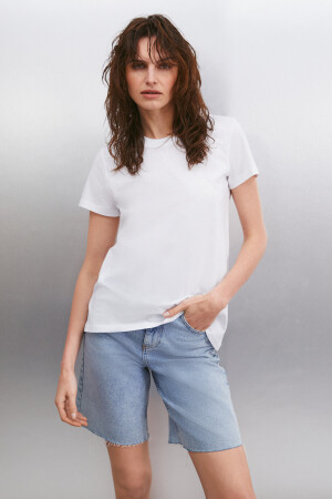 Samantha Kadın Bisiklet Yaka %100 Pamuk Beyaz T-shirt - Grimelange