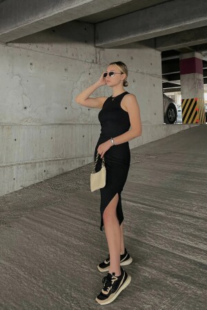 Siyah Yırtmaç Detaylı Midi Elbise 113 Cm - Jdr